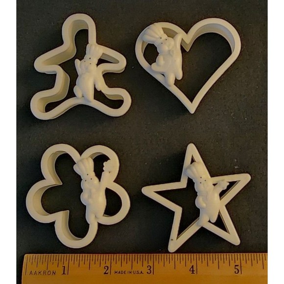 Vintage Set of 4 Pillsbury Dough Boy Cookie Cutters - Picture 2 of 6